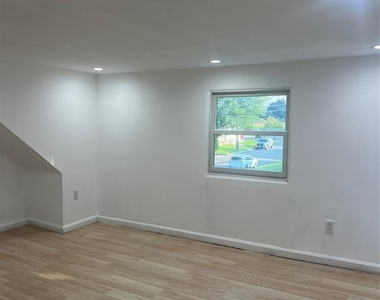 72 San Antonio - Photo Thumbnail 26