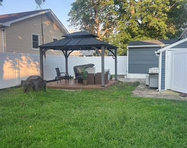 72 San Antonio - Photo Thumbnail 35