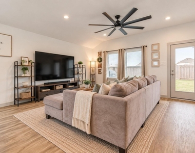 403 Rain Water Lane - Photo Thumbnail 8