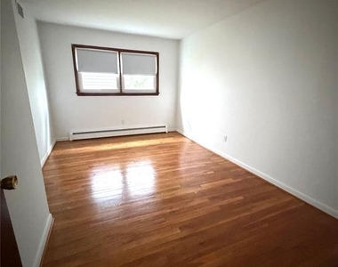 75 Maitland - Photo Thumbnail 9