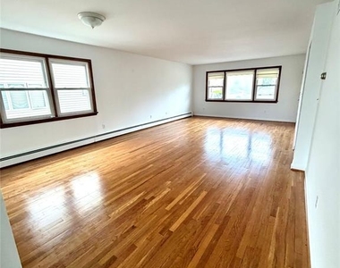 75 Maitland - Photo Thumbnail 3