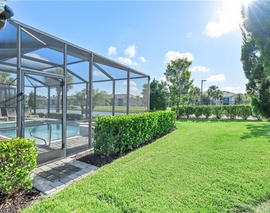 15999 Leaning Pine Lane - Photo Thumbnail 32