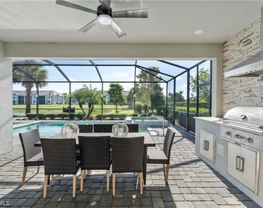 15999 Leaning Pine Lane - Photo Thumbnail 29