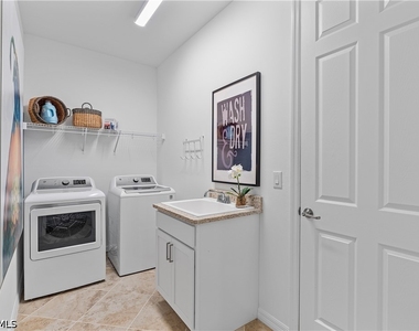 15999 Leaning Pine Lane - Photo Thumbnail 9