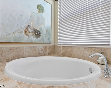 15999 Leaning Pine Lane - Photo Thumbnail 28