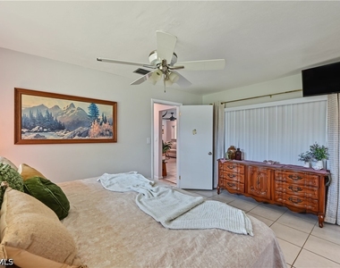 1137 N Town And River Drive - Photo Thumbnail 21