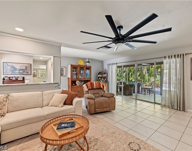 1137 N Town And River Drive - Photo Thumbnail 17