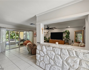 1137 N Town And River Drive - Photo Thumbnail 19