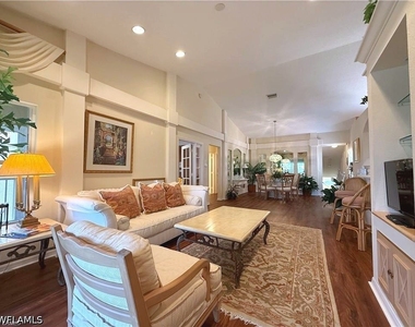 6580 Huntington Lakes Circle - Photo Thumbnail 4