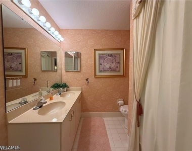 6580 Huntington Lakes Circle - Photo Thumbnail 15