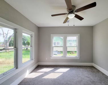 605 N Avenue A - Photo Thumbnail 47