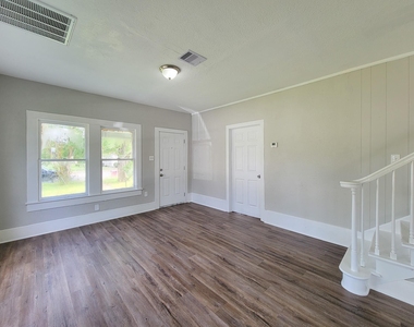 605 N Avenue A - Photo Thumbnail 7