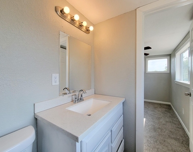 605 N Avenue A - Photo Thumbnail 42