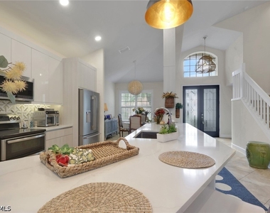 8816 Ventura Way - Photo Thumbnail 5