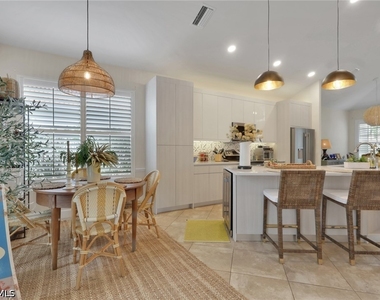8816 Ventura Way - Photo Thumbnail 14