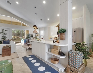 8816 Ventura Way - Photo Thumbnail 3