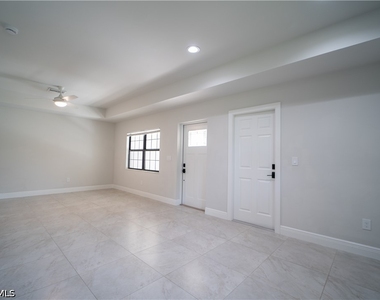 11251 Dean Street - Photo Thumbnail 7