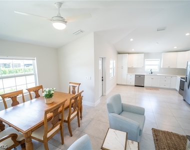 27302 Dortch Avenue - Photo Thumbnail 6