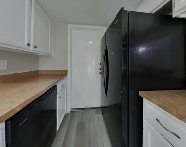 7717 Intrepid Street - Photo Thumbnail 4