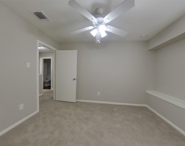 7717 Intrepid Street - Photo Thumbnail 11