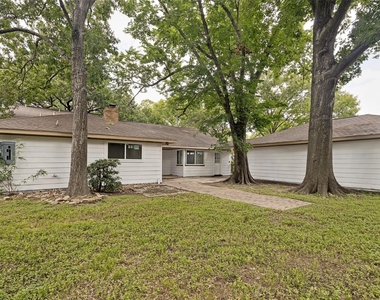 10903 Holly Springs Drive - Photo Thumbnail 20