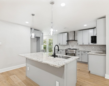 10903 Holly Springs Drive - Photo Thumbnail 3