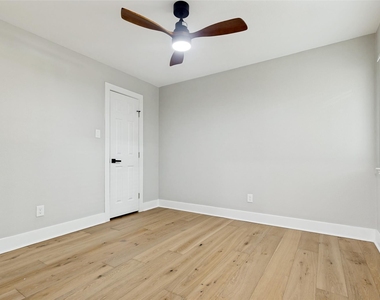 10903 Holly Springs Drive - Photo Thumbnail 12