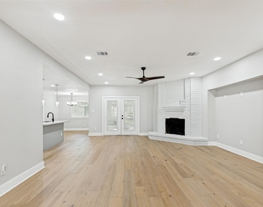 10903 Holly Springs Drive - Photo Thumbnail 6