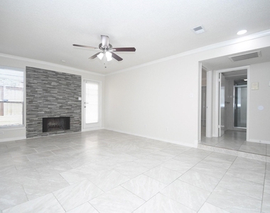 2277 S Kirkwood Road - Photo Thumbnail 9