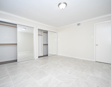 2277 S Kirkwood Road - Photo Thumbnail 15