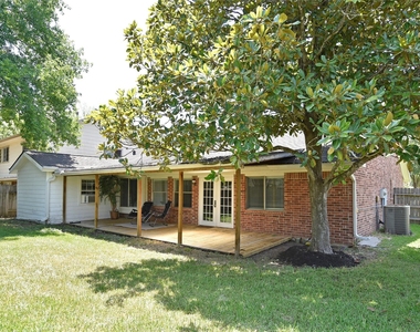 2035 Shorewood Lane - Photo Thumbnail 25