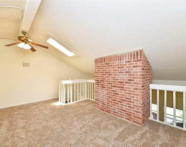 2035 Shorewood Lane - Photo Thumbnail 21