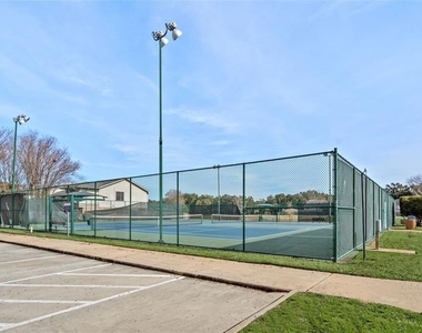 2035 Shorewood Lane - Photo Thumbnail 29