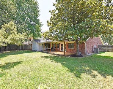 2035 Shorewood Lane - Photo Thumbnail 22