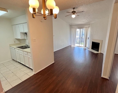 2120 El Paseo Street - Photo Thumbnail 9