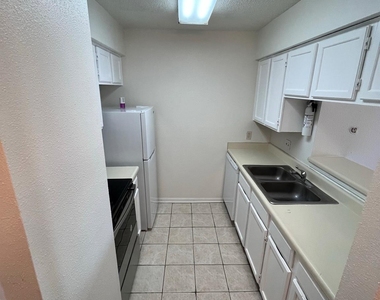 2120 El Paseo Street - Photo Thumbnail 25