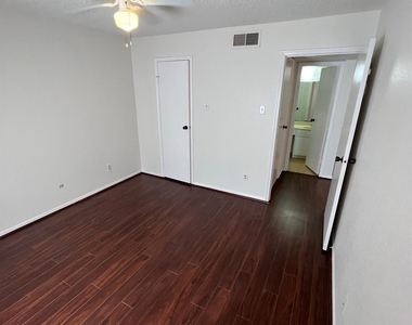 2120 El Paseo Street - Photo Thumbnail 17