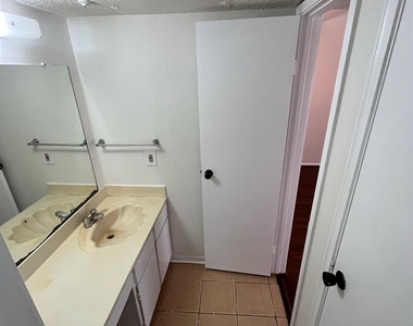2120 El Paseo Street - Photo Thumbnail 23