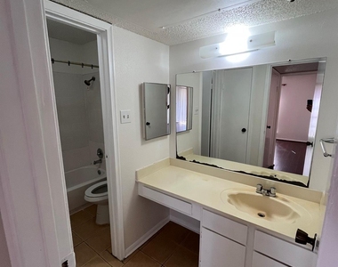 2120 El Paseo Street - Photo Thumbnail 20