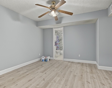 10001 Westpark Drive - Photo Thumbnail 7