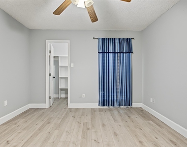 10001 Westpark Drive - Photo Thumbnail 11