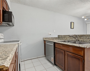 10001 Westpark Drive - Photo Thumbnail 15