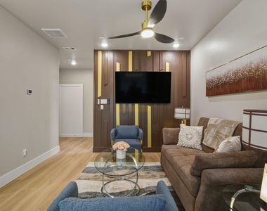 3539 Mount Pleasant Street - Photo Thumbnail 4
