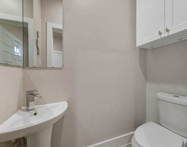 3539 Mount Pleasant Street - Photo Thumbnail 24