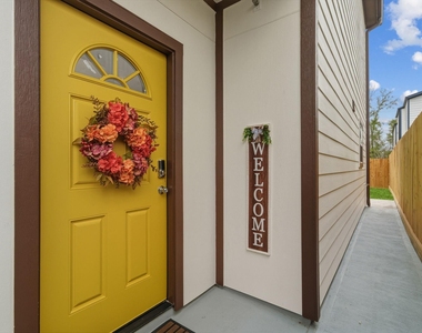 3539 Mount Pleasant Street - Photo Thumbnail 1