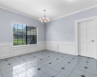 6803 Walton Heath Drive - Photo Thumbnail 9