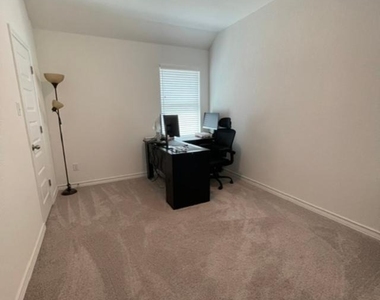 12454 Chazelle - Photo Thumbnail 26