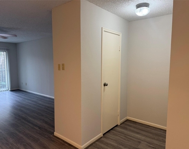 2120 El Paseo Street - Photo Thumbnail 7