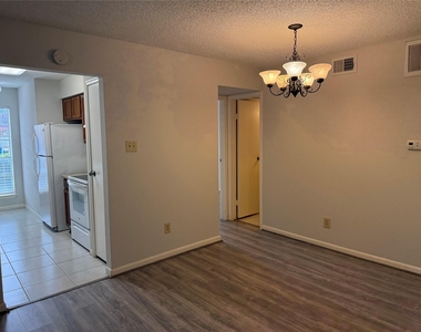 2120 El Paseo Street - Photo Thumbnail 3