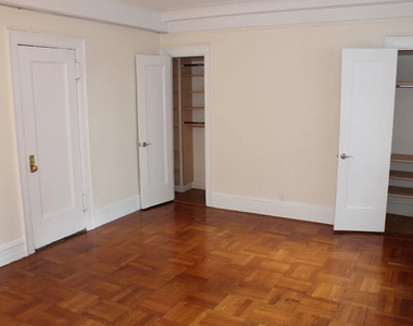 West 55th Street - Photo Thumbnail 1